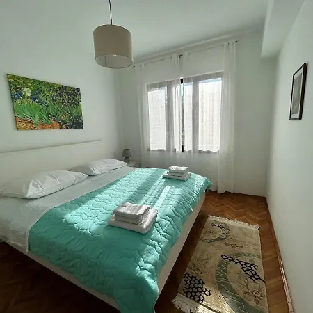 Cozy Seaside Getaway Lejlighed Poreč